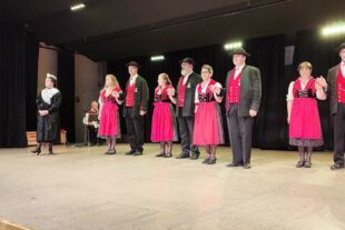 2024-11-15-OH-Reinhard Berger-Feuerwehr-Volkstanzgruppe