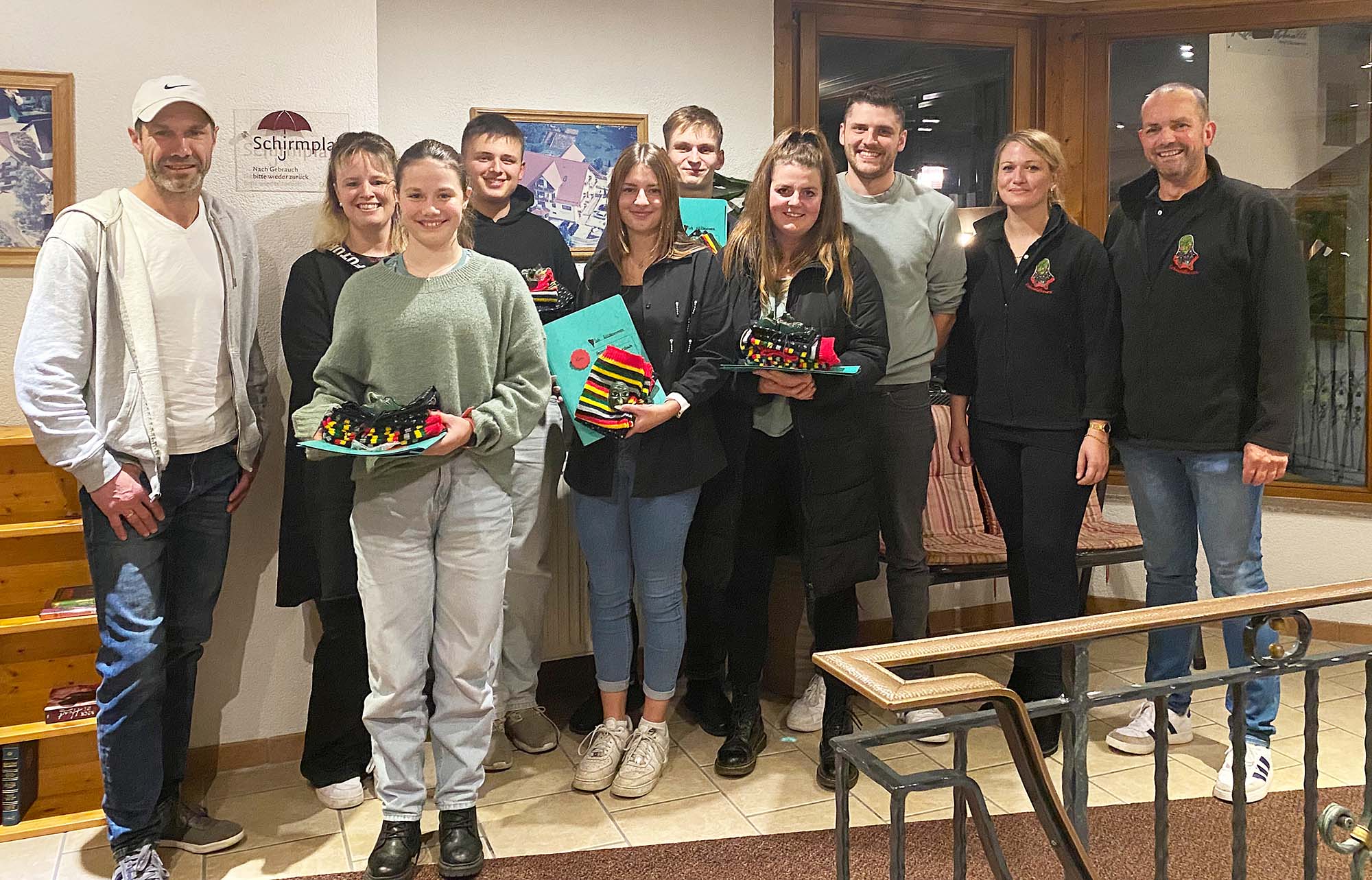 2024-11-22-ZE-UH-Eckwaldhexen-Bild1_Neumitglieder