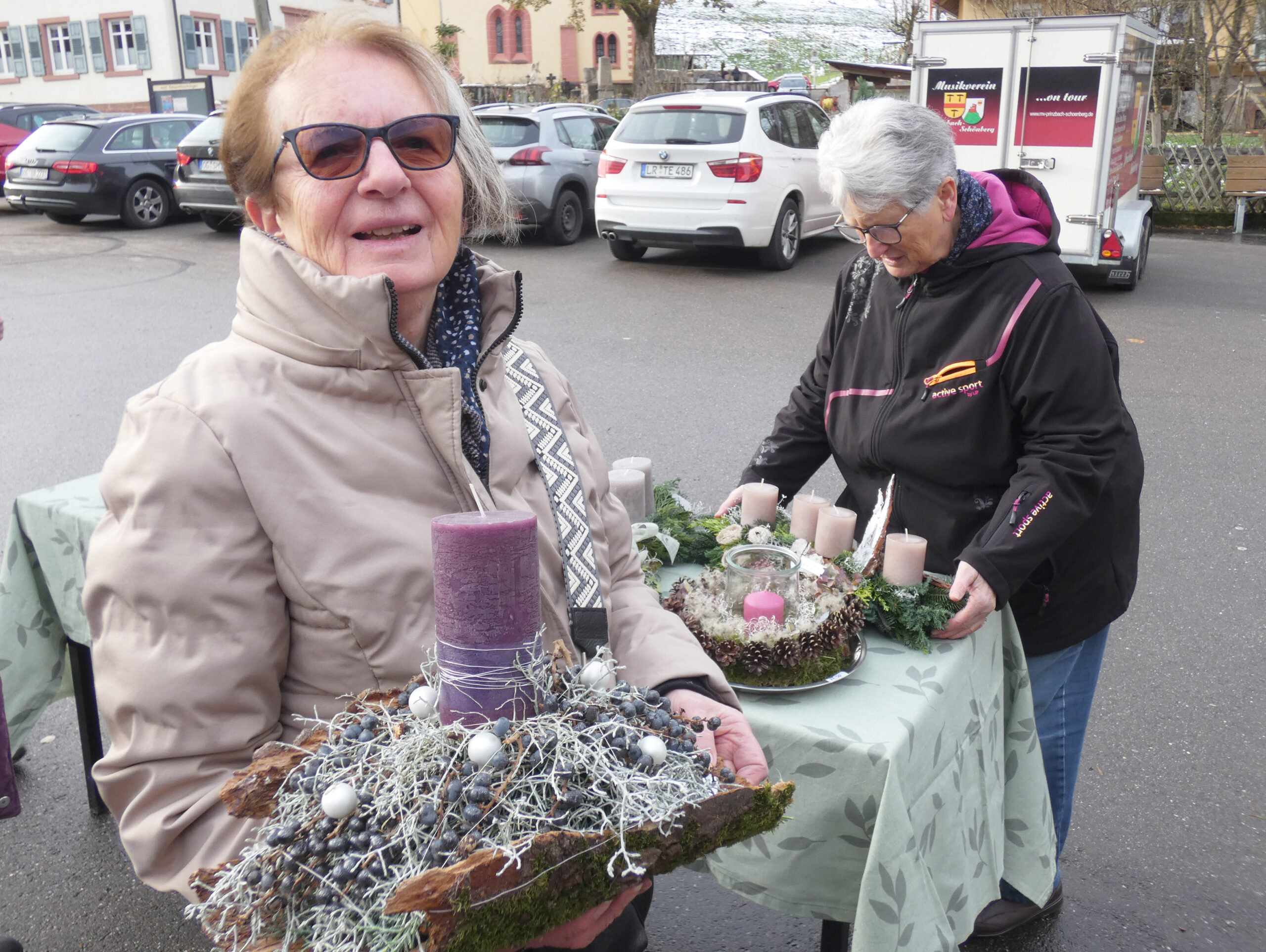 2024-11-27-BI-PB-bia-Kaffee und Kranz-und-Dattelpalme b