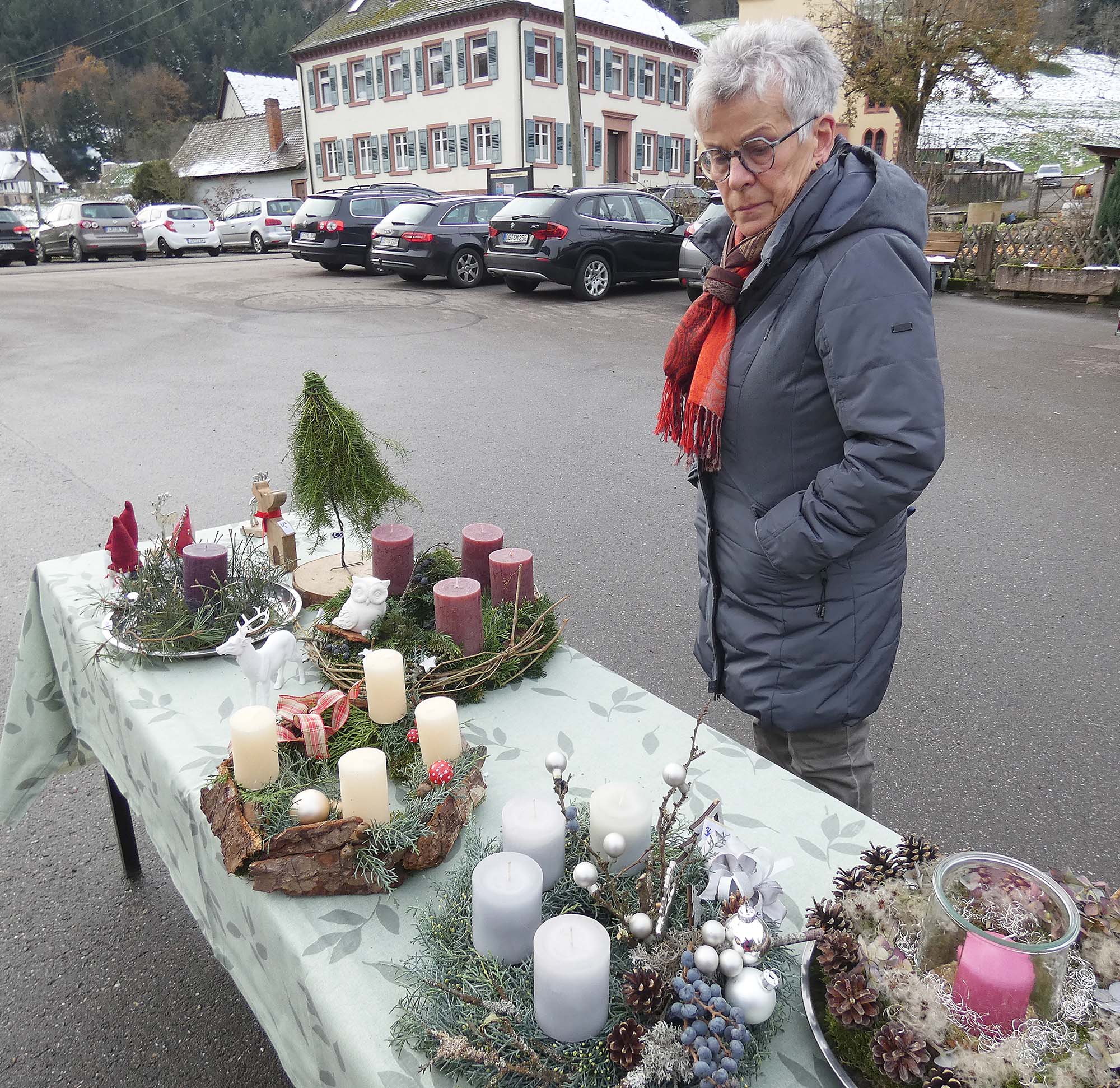 2024-11-27-BI-PB-bia-Kaffee und Kranz-und-Kränze gucken