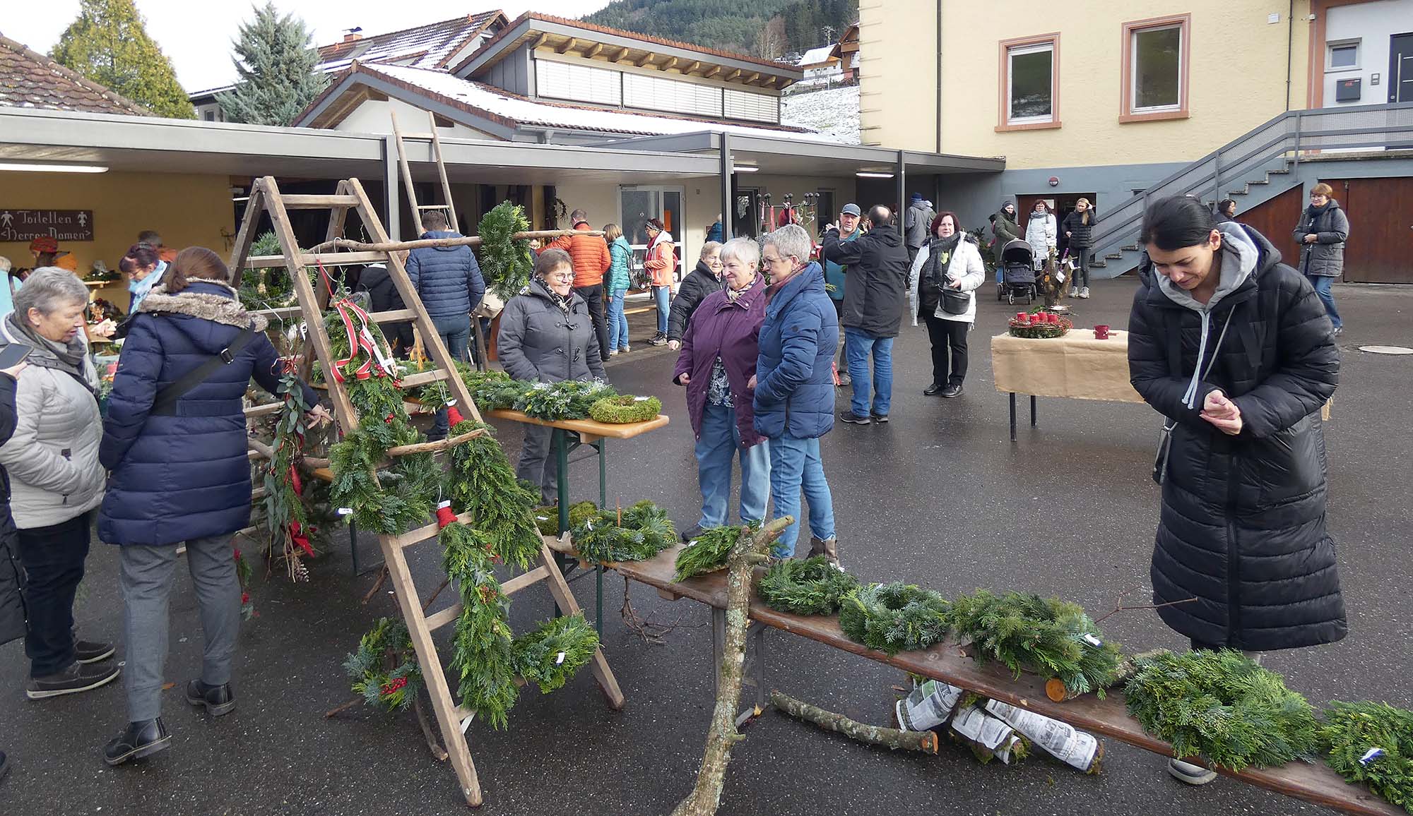 2024-11-27-BI-PB-bia-Kaffee und Kranz-und-Naturkränze