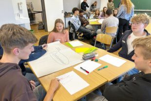 2024-11-6-GB-Annika Fritsch Anna Maria Schilli- Demokratie MSG Mmm 24 Bild 3