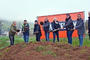 2024-12-18-NO-hps-Gemeinde-Spatenstich Grafenberg-DSC_7405 2_Slider