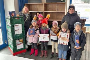 2024-12-20-BI-Fliegerkiste-Spende Tafel-IMG_8397