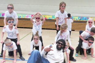 2024-12-23-ZE-UH-ga-Grundschule-Tanzprojekt-IMG_9028