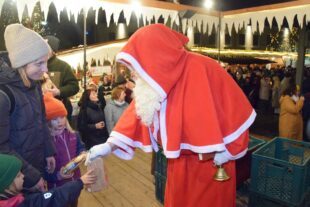 2024-12-9-BI-ds-Weihnachtsmarkt_Nikolaus_DSC_0075
