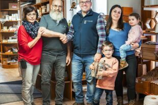 2025-1-15-ZE-UE-Anja Streif-Martin Isenmann übernimmt Bienen Maier-DSC00215-Verbessert-RR