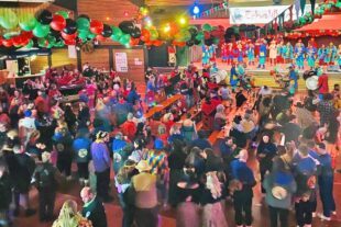 2025-1-15-ZE-UH-Eckwaldhexen-Hexenball_Bild3_Schwarzwaldhalle