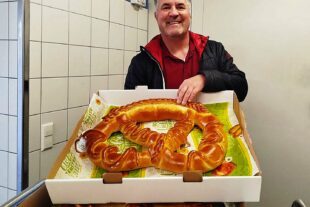 2025-1-3-BI-privat-Kapellenblick-VDk Biberach spendiert Neujahrsbrezeln