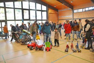 Kinderfahrzeugbörse am 22. März in der Schwarzwaldhalle