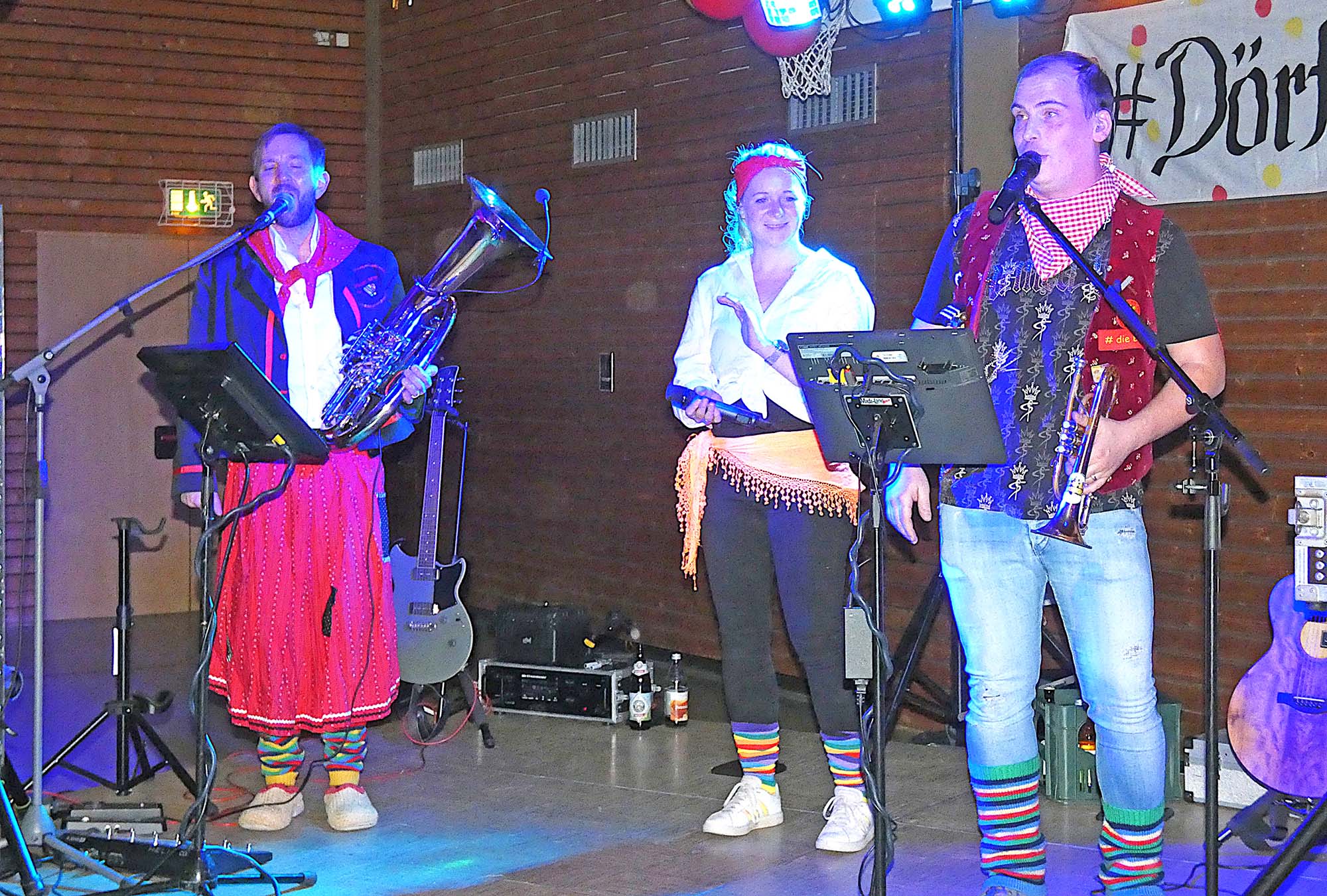 2025-2-24-OH-bia-Dörfleball-und-Band