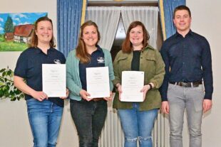 2025-3-26-BI-DLRG- Bild 3 Ehrungen 25 Jahre