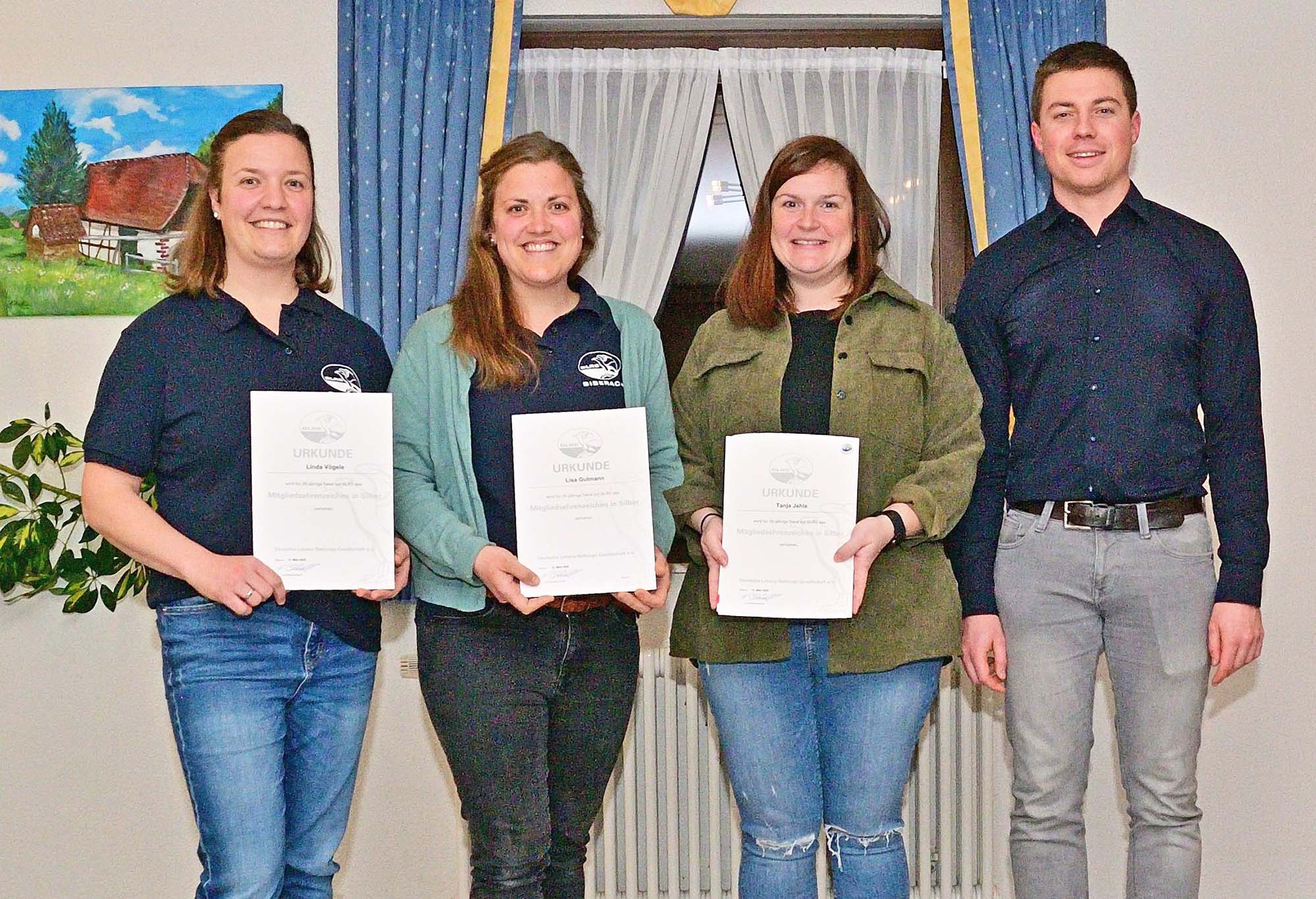 2025-3-26-BI-DLRG- Bild 3 Ehrungen 25 Jahre