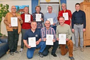 2025-3-26-BI-DLRG- Bild 4 Ehrungen 50 und 65 Jahre