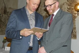 2025-3-26-OH-bia-Musik-Verabschiedungen-und-SSP_V Verbandsehrung F.Schneider