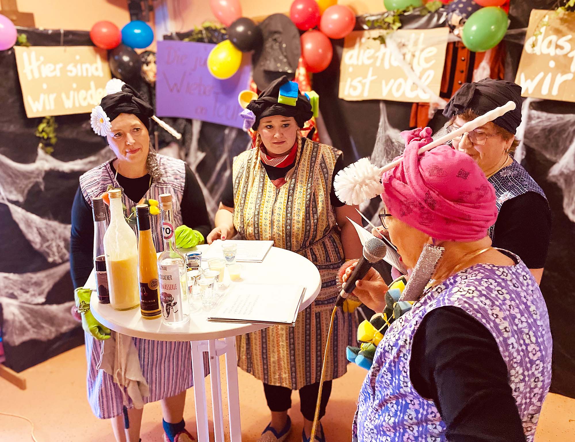 2025-3-3-NO-bke-Wieberfasent-Raumkosmetikerinnen wissen was im Dorf passiert