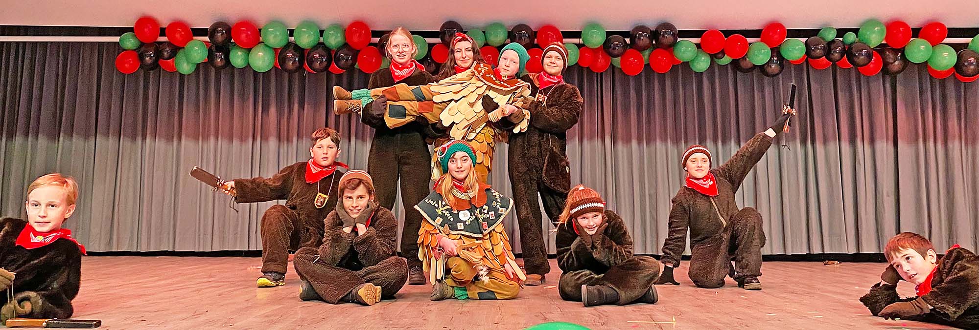 2025-3-3-ZE-UH-Natascha Comeau- Eckwaldhexen Kinderball_Bild3_Bärenkinder