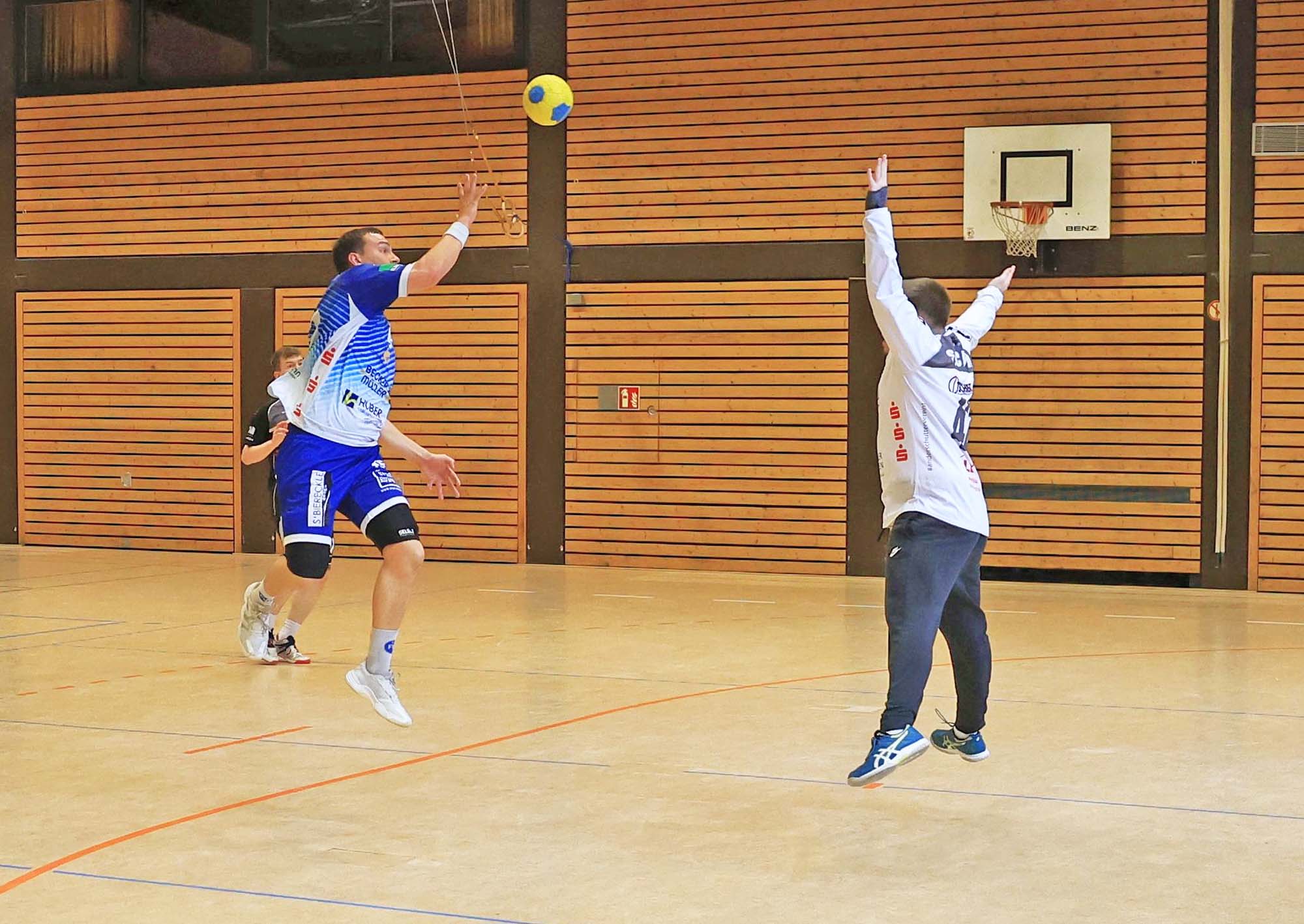 2025-4-17-ZE-UH-Sven Devantier-FVU Handball-01_Lucas