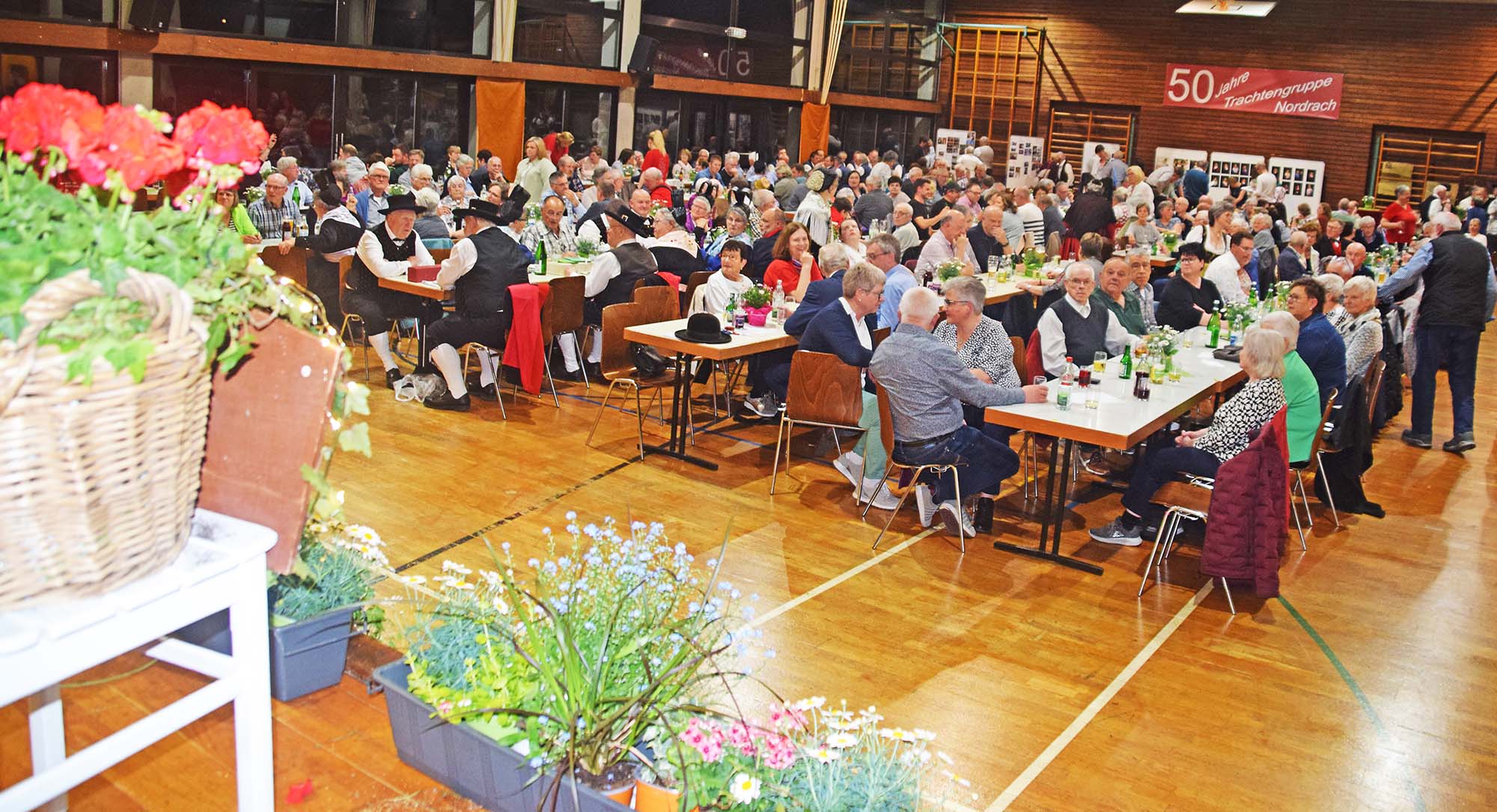 2025-4-28-NO-hv- 50 Jahre Trachtengruppe DSC_2083