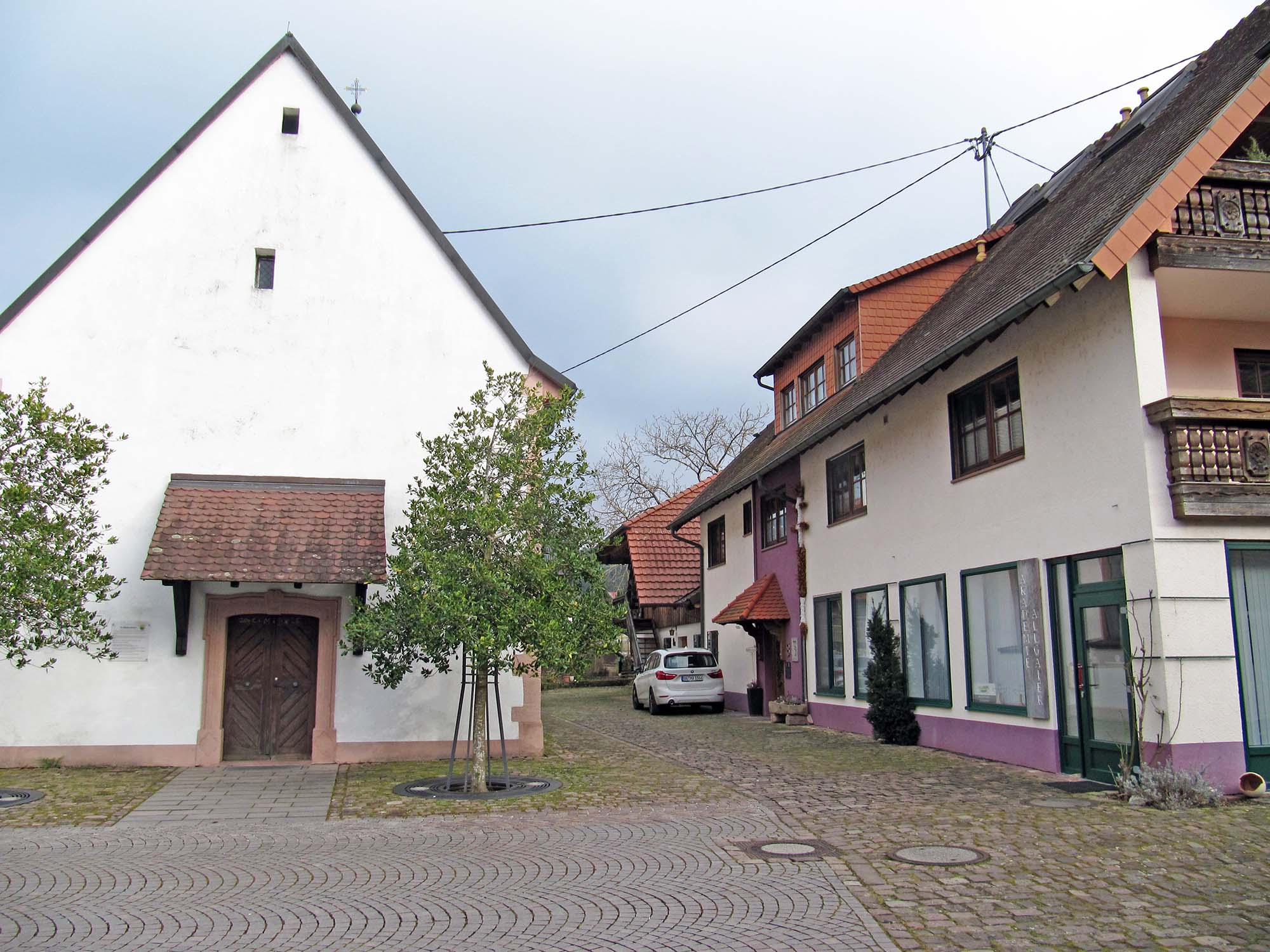 2025-3-14-ZE-UE-10 Schule neben Kirche