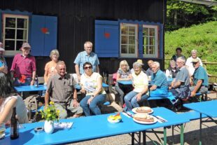 2025-5-21-ZE-UE-esch-Wandergruppe-P1000259