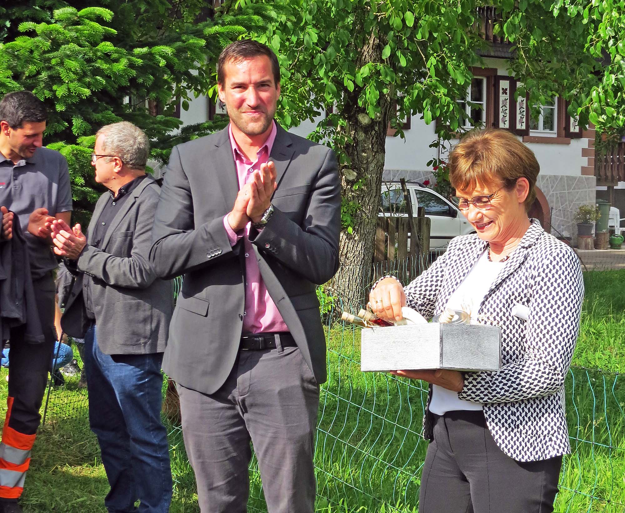 2025-5-30-ZE-UE-ga- Einweihung Dorfstraße IMG_0144