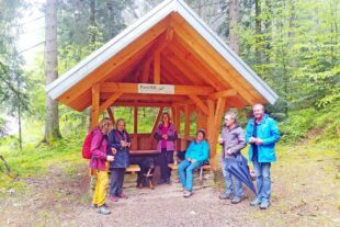 2025-5-9-ZE-UH-ibr-WuF Tannenriesen Nachbericht Rast in der Sauteichhütte