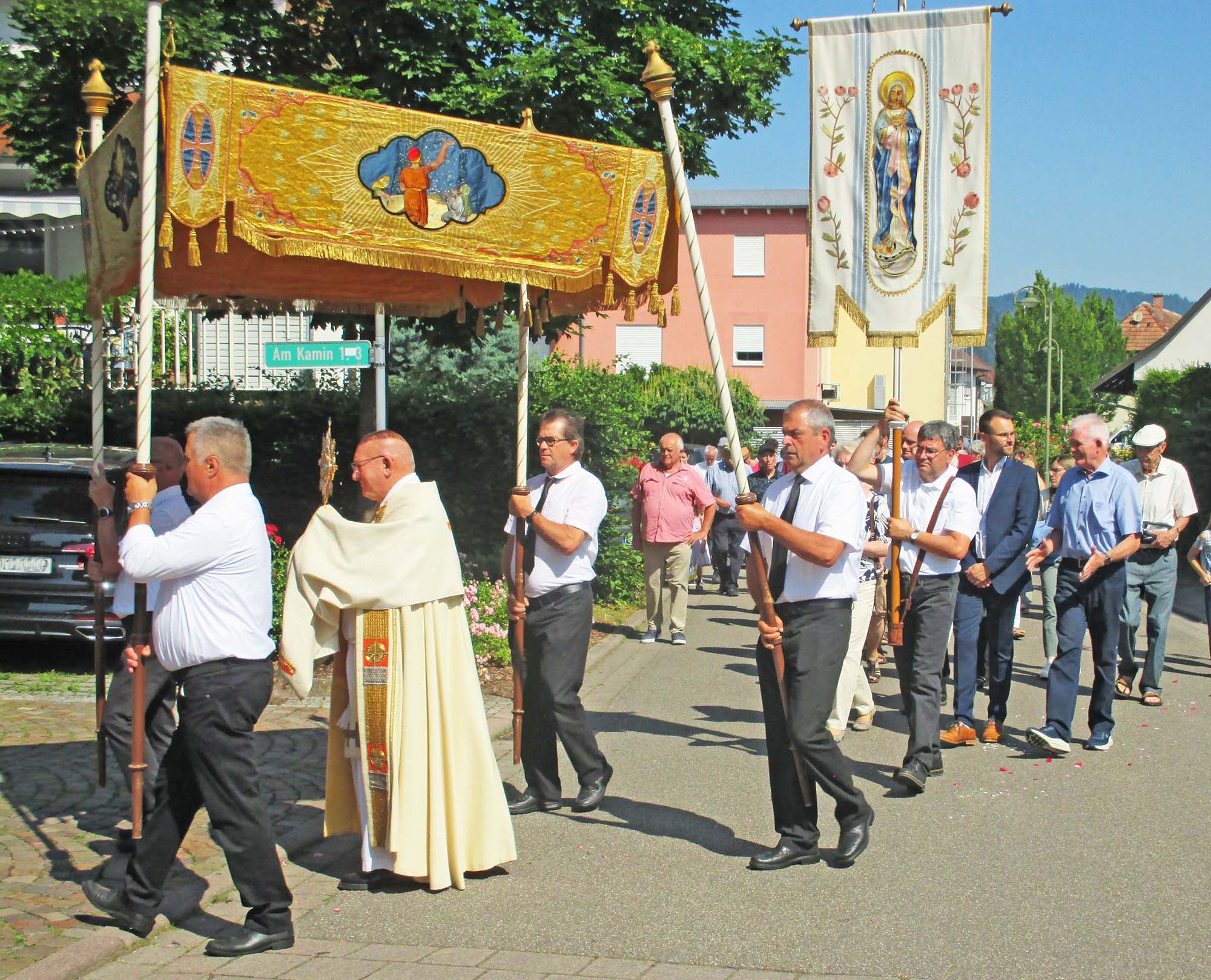2025-6-20-BI-lth-St. Blasius Biberach-Fronleichnam 2025-250619 Foto 3