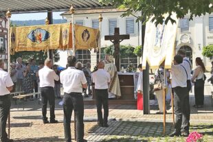 2025-6-20-BI-lth-St. Blasius Biberach-Fronleichnam 2025-250619 Foto 4
