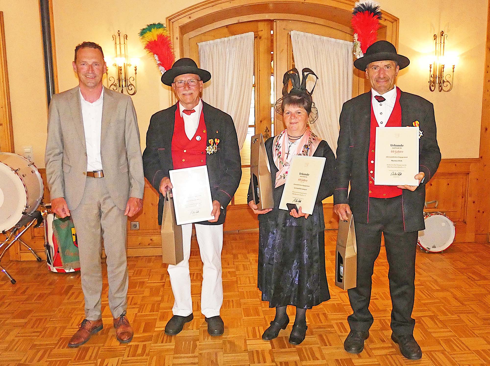 2025-6-20-OH-bia-Historische Bürgerwehr Oberharmersbach-Ehrungen 2025+ SP BGM-Geehrte