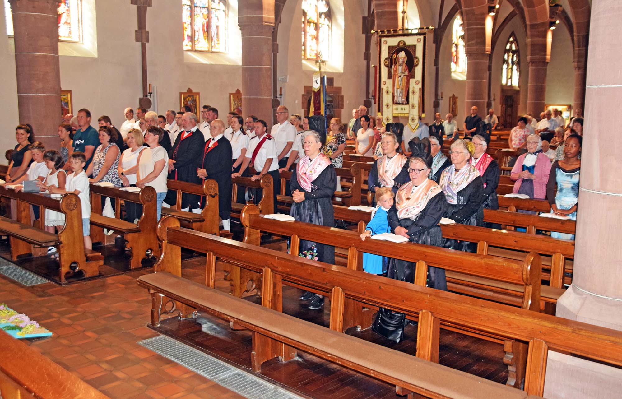 2025-6-25-NO-Kirchengemeinde St Ulrich-Fronleichnam-(c) Herbert VOllmer-DSC_2371
