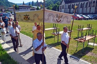 2025-6-25-NO-Kirchengemeinde St Ulrich-Fronleichnam-(c) Herbert Vollmer-DSC_2379