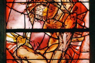 2025-6-27-GB-sp- Haus Löwenberg Führung Luc_Simon_Kirchenfenster_Lucy-sur-Yonne_Grablegung