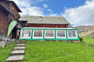 2025-6-4-OG-Anja Moßmann- DAV Hütte Schweiz Übergabe IMG_2560