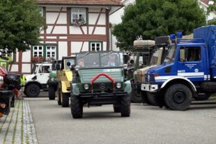 2025-7-11-BI-Gerhard Große-Schleppertreffen-Bild 6 - Unimog-Parken