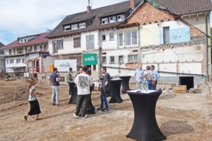 2025-7-21-BI-bia-Orbau Gasthaus Kreuz Spatenstich-und-freiliegende Rückwand des Altbaus
