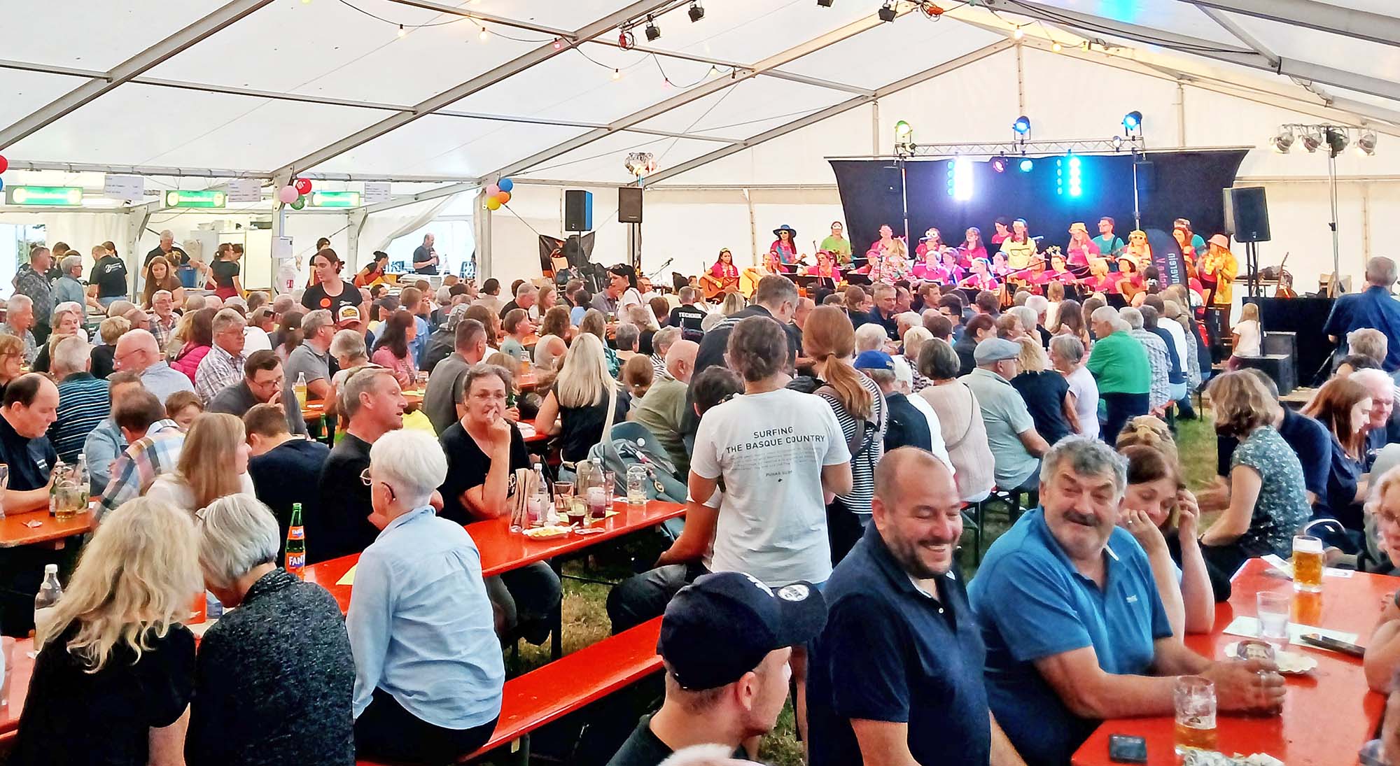 2025-7-23-BI-Stefan Witschel -Dorffest Biberach-Montag Festzelt