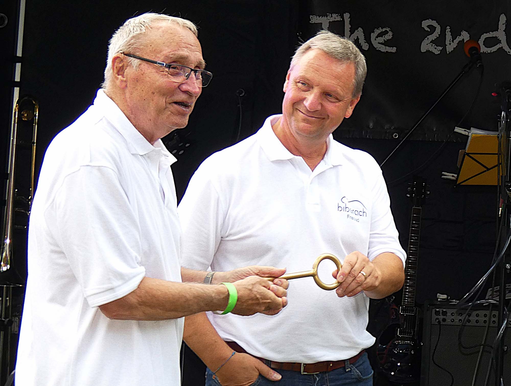 2025-7-28-BI-bia-Waldterrassenbad-und-Schlüsselgeschenk