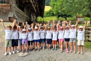2025-7-4-ZE-UE-Kiga Wirbelwind-Abschluss Schulanfänger 2025-Schulanfänger Vogtsbauernhof