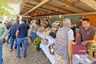 2025-8-1-BI-Nora Wälde-Erfolgreicher Auftakt OrtsMitte-Markt-IMG_3043