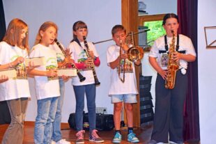 2025-8-1-NO-Herbert Vollmer-Schulentlassfeier-DSC_2475