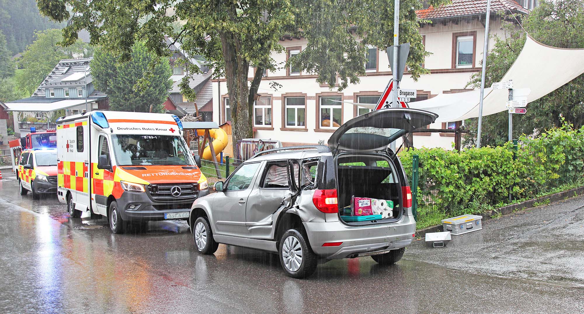 2025-8-1-OH-kal-Zug gegen Auto- Unfall-IMG_3677