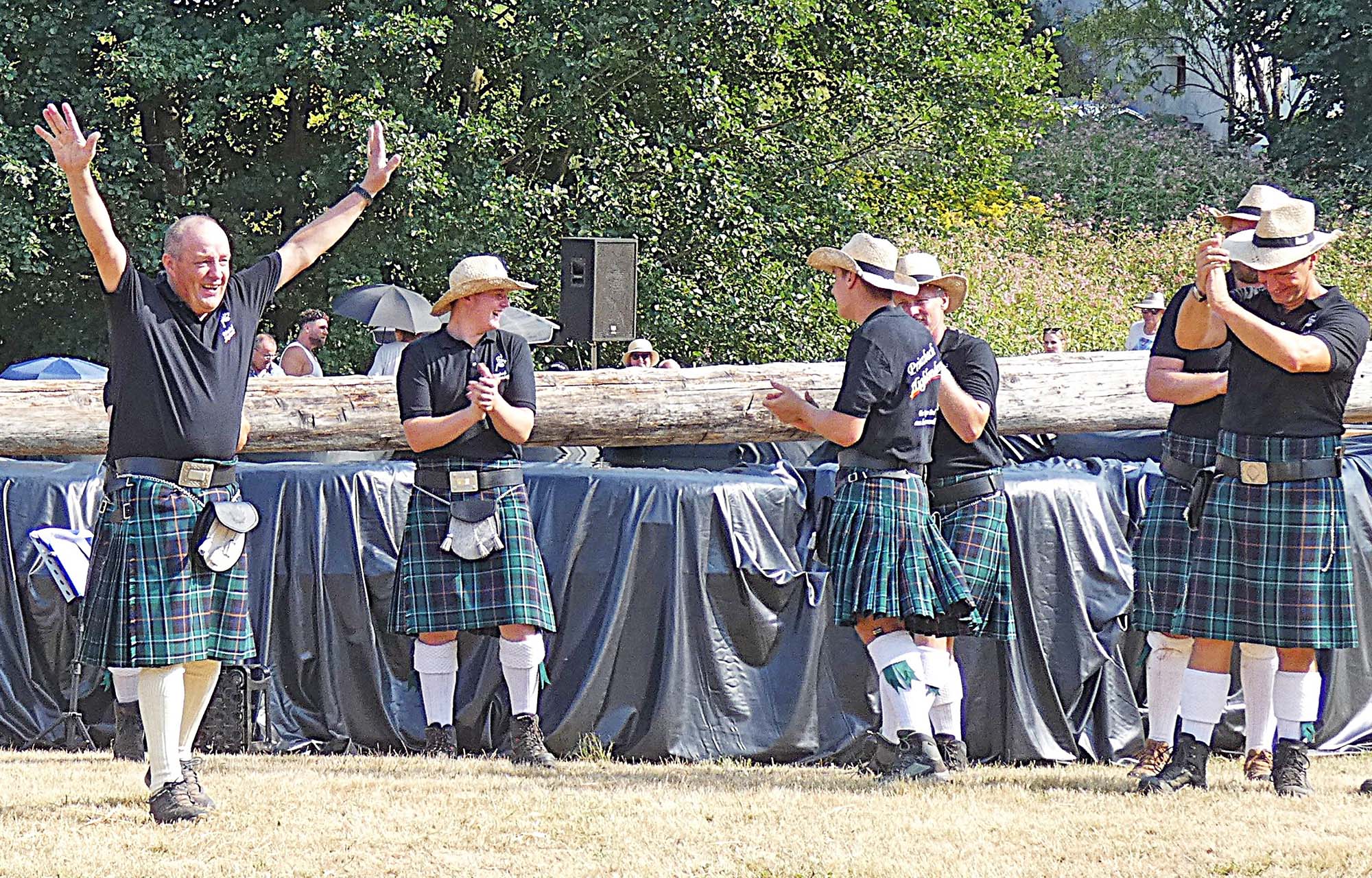 2025-8-18-BI-PB-bia-Highland-Games-und-Kilt Eugen Roser umgekleidet