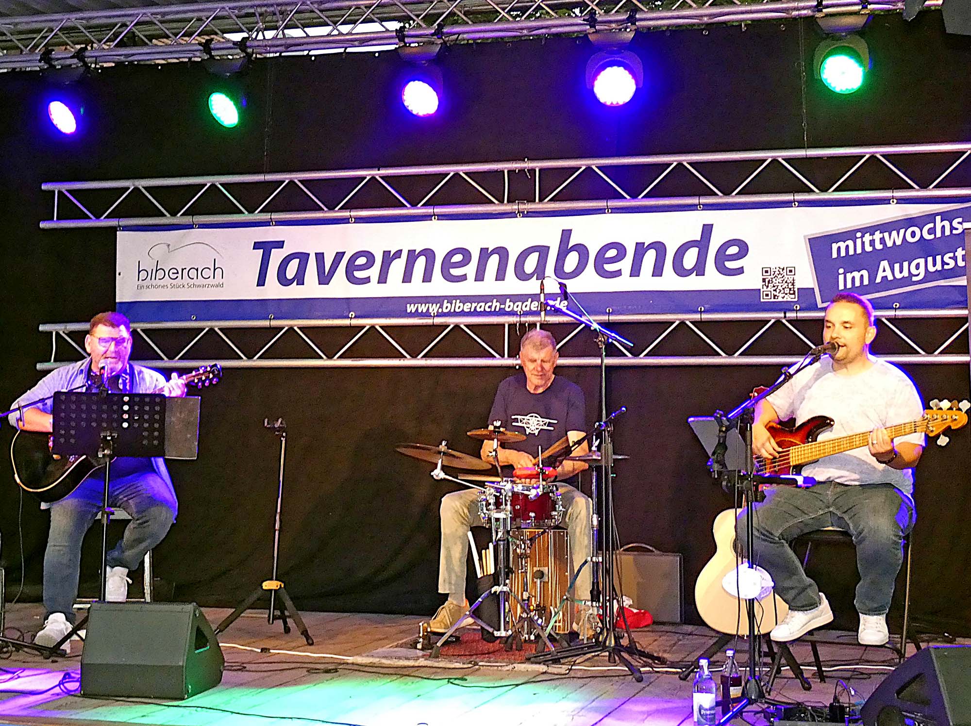 2025-8-22-BI-bia-Tavernenabend-und-Band