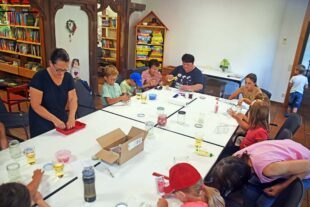 2025-8-22-NO-Herbert Vollmer-Ferienprogramm Bücherei-DSC_2498