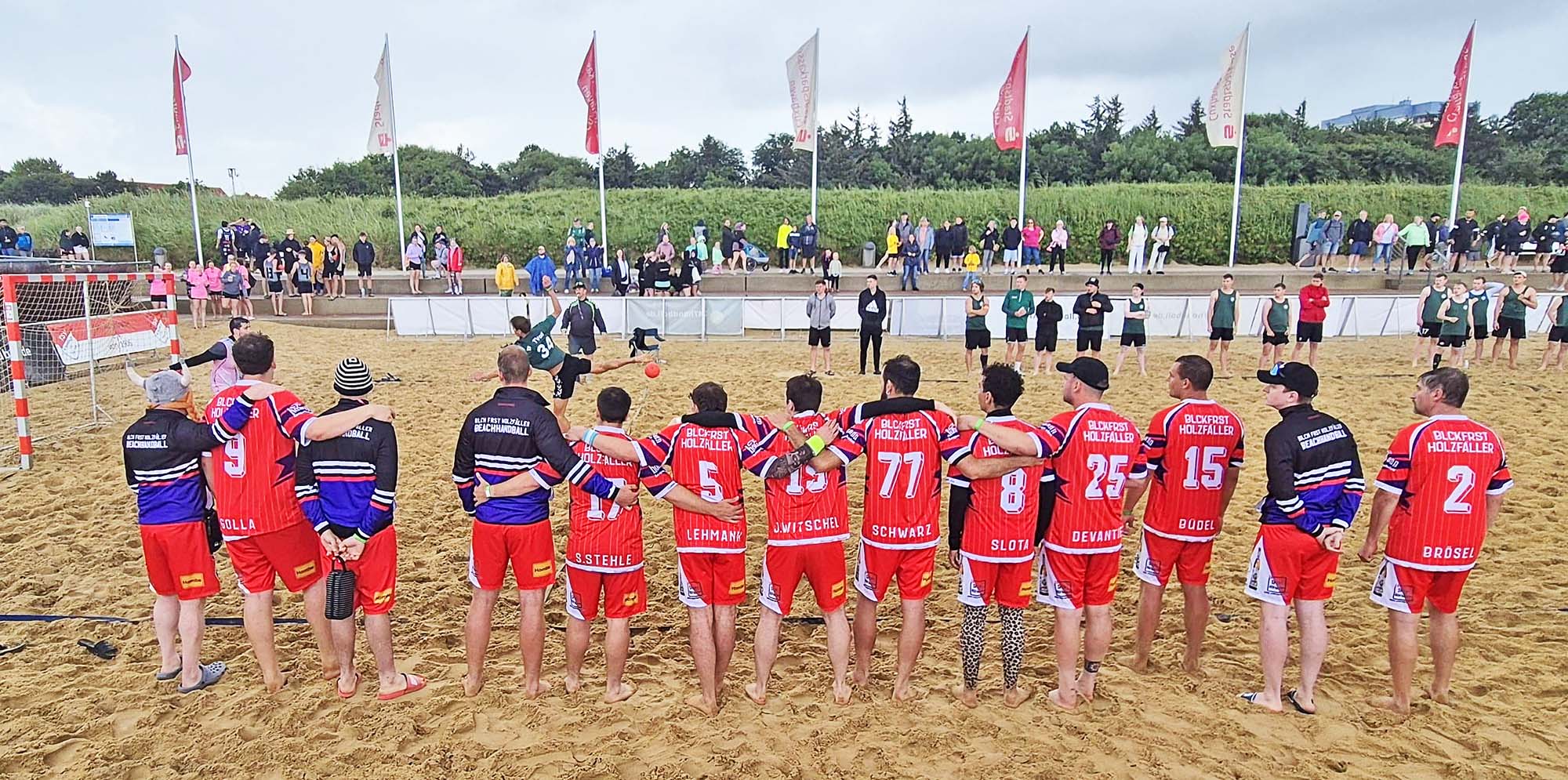 2025-8-25-ZE-UH-FVU-Handball-Cuxhaven-Bild_3_Gruppe_schaut_zu