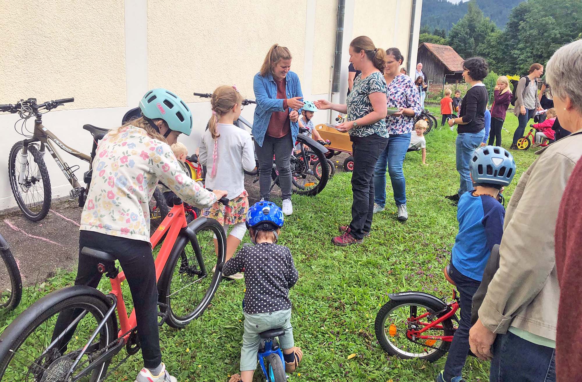 2025-8-6-BI-Wiebke Fix-Kinderkirche-Fahrzeugweihe-IMG-20250803-WA0007