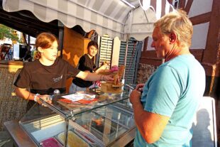 2025-8-8-BI-bia-Tavernenabend-und-Eisverkauf