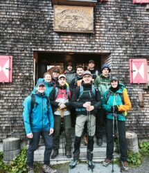 Sonne, Schnee und Hüttenknödel