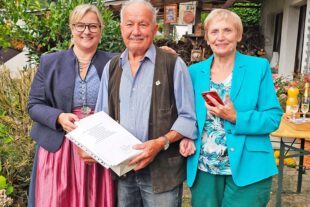 2025-9-17-NO-Oliver Vollmer- 85 Geburtstag Franz Boschert Melanie Junker mit Franz und Angelika Boschert